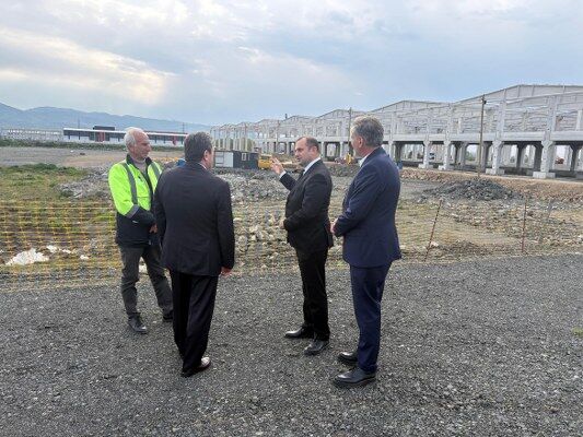 A W688745 03 533X400