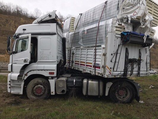 A W689311 02 533X400