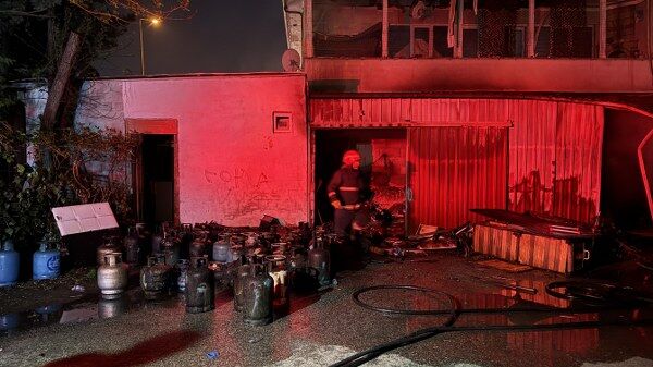 A W692001 02 600X337