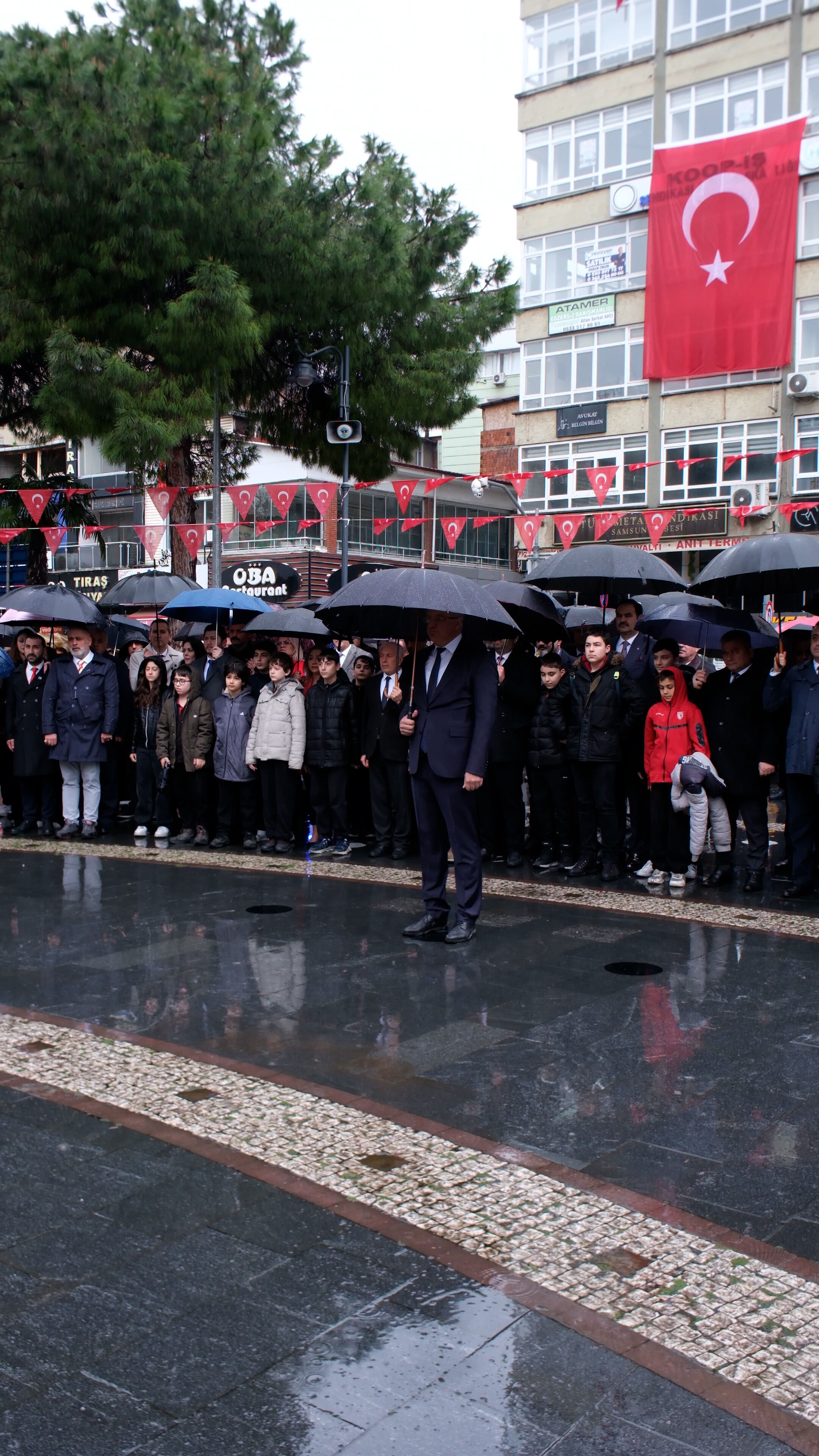 D S C F8983.00 00 19 06. Still001