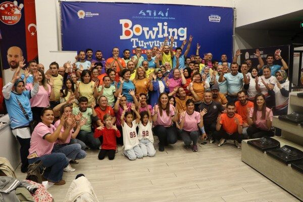 SAMSUN’DA-119-ISITME-ENGELLI-BOWLING-OYN_1524860_453664_600x400.jpg